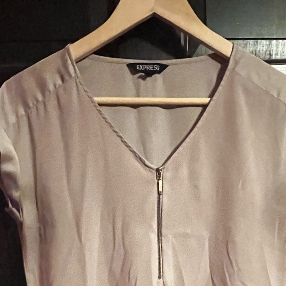 Express Blouse - Picture 5 of 5